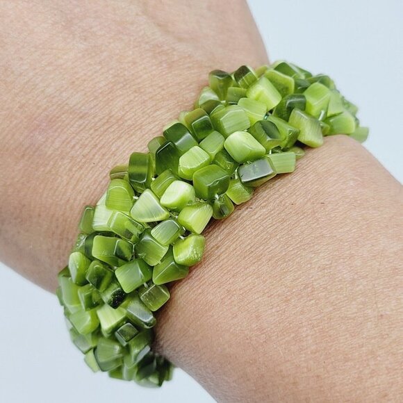 Artisan Olive Green Cat s Eye Chip Bracelet Glass Beads Handmade Boho Army Green - Picture 2 of 10